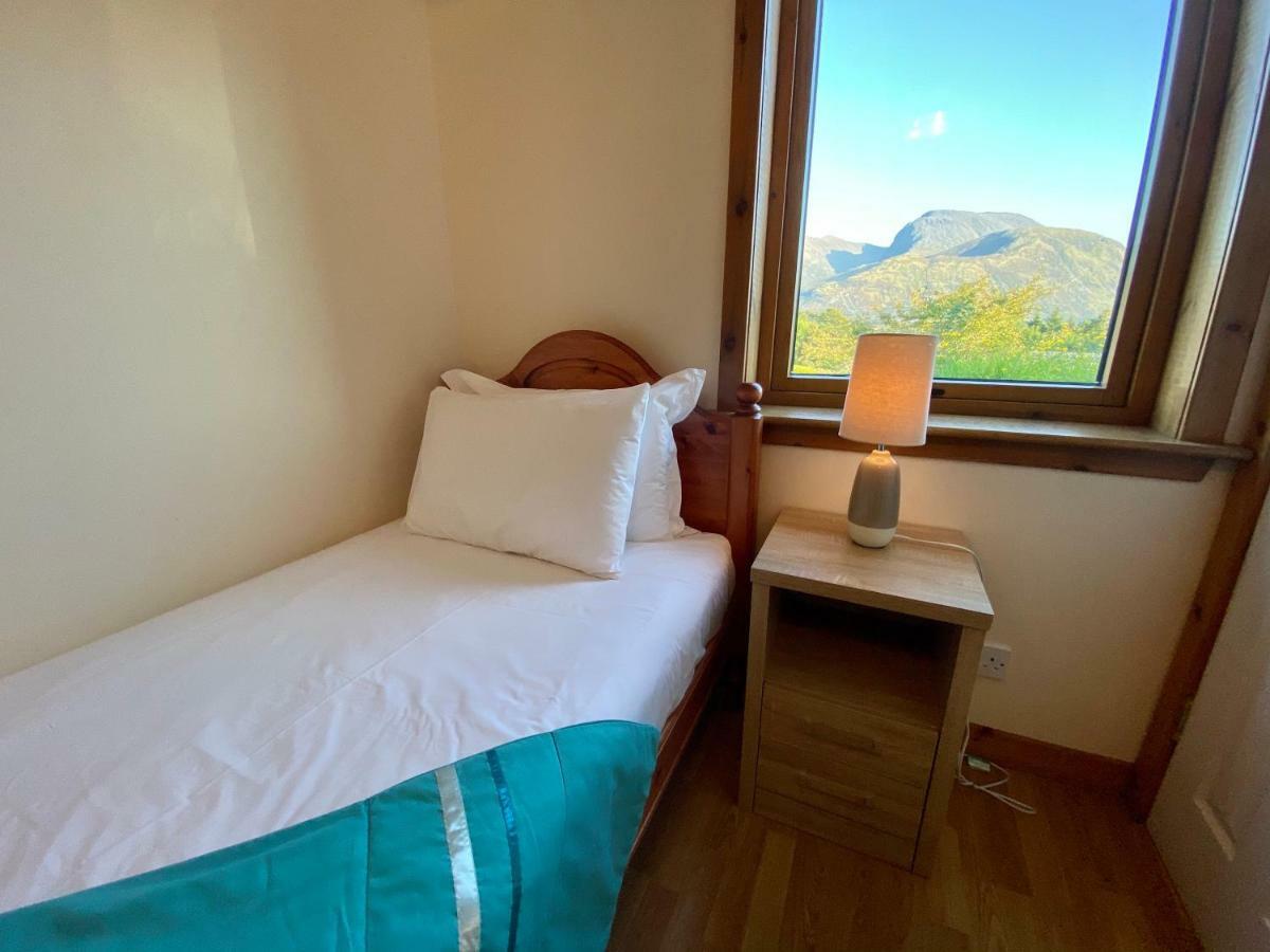 Apartamento Highland Self Catering Retreat With Stunning Views Fort William Exterior foto