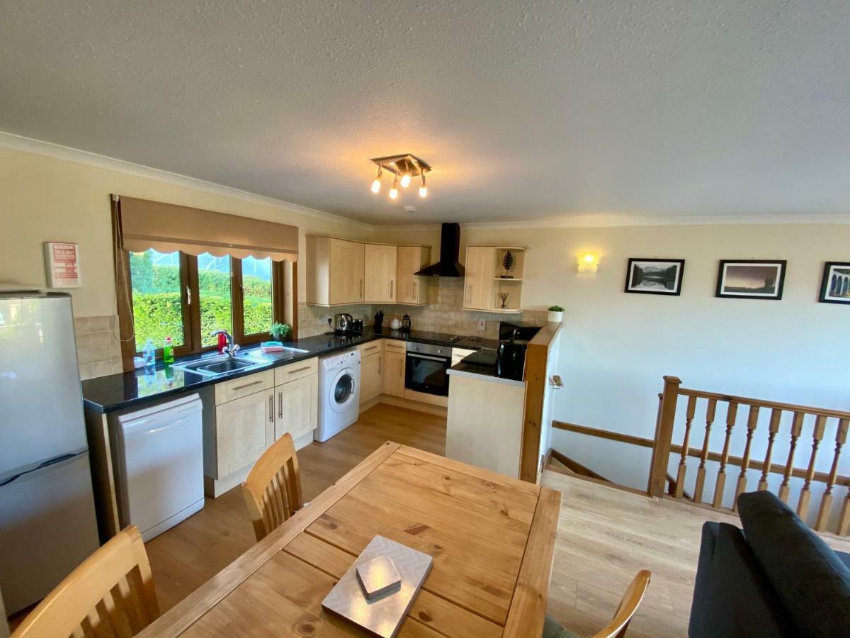 Apartamento Highland Self Catering Retreat With Stunning Views Fort William Exterior foto